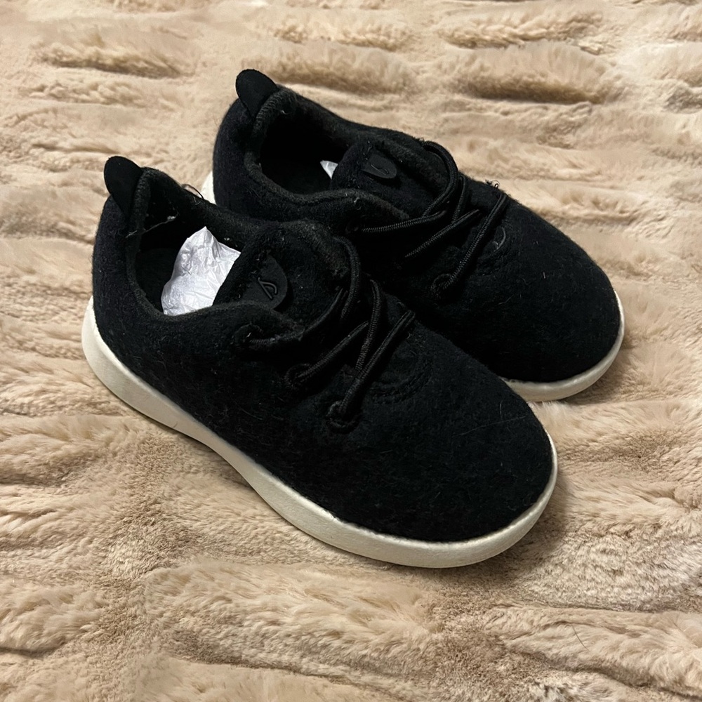 Allbirds black wool runner